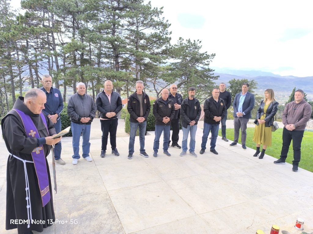 WhatsApp Image 2025-10-31 at 16.29.42 (1)